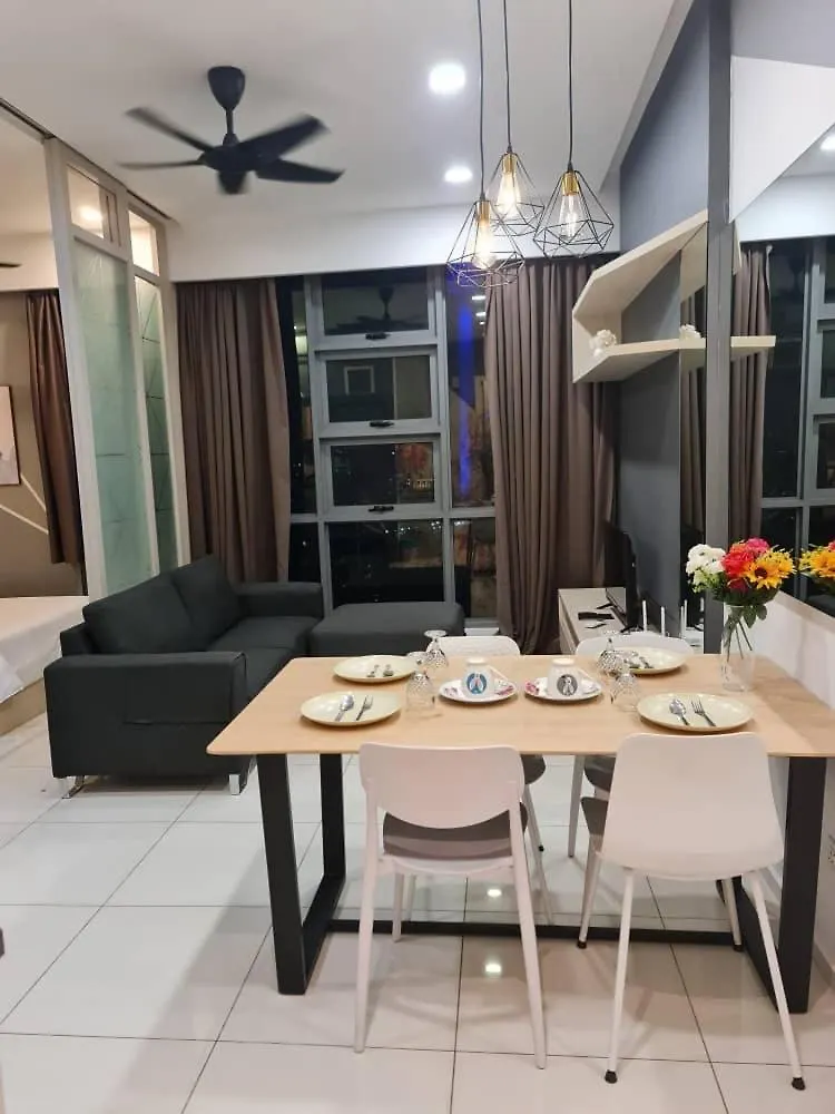 דירה The Robertson Residence Kuala Lumpur With City Views מלזיה
