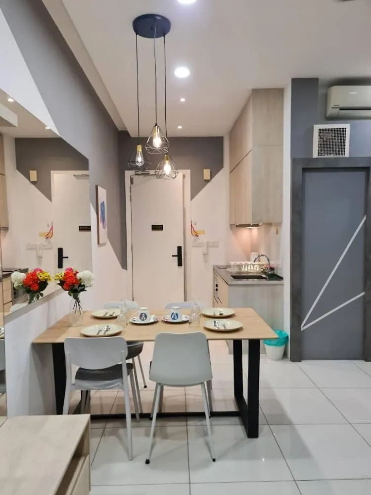 The Robertson Residence Kuala Lumpur With City Views